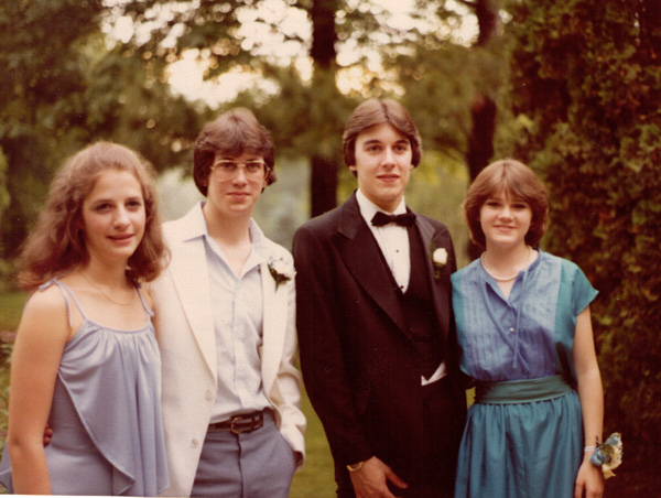 MichelleDaveJeffSeilieenProm1980